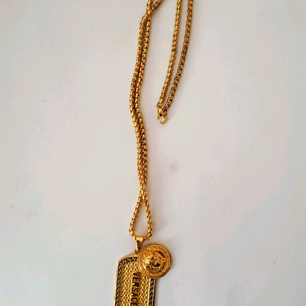 Nw/oT Versace men's dog tag 14k gold plated